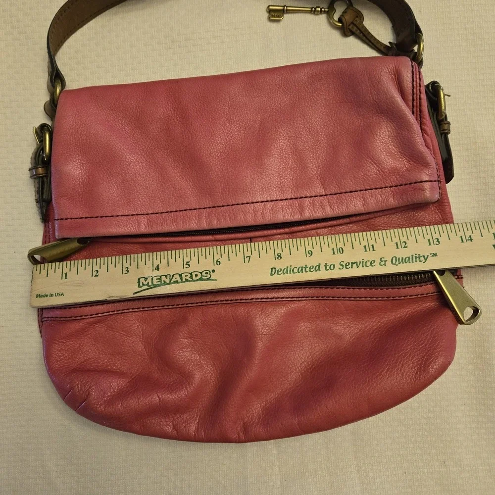 FOSSIL Pink Leather EXPLORER‎ Foldover Shoulder Bag Hobo Handbag Soft Cute EUC